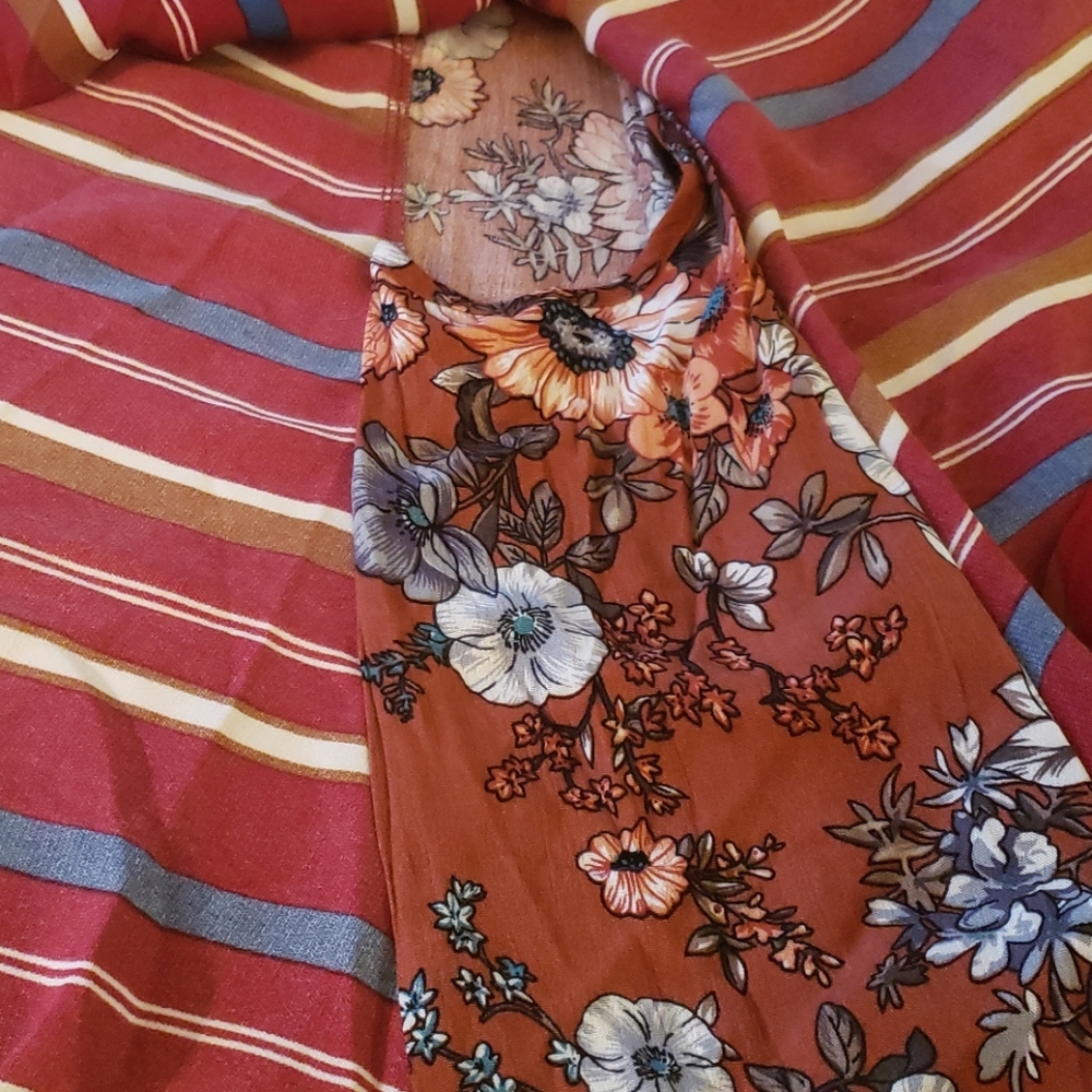 ♥️New UMGEE Floral/ Stripe Blouse - Picture 10 of 16